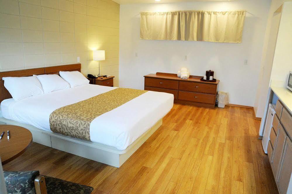 Ccbc Resort Hotel - A Gay Men'S Resort Cathedral City Bagian luar foto