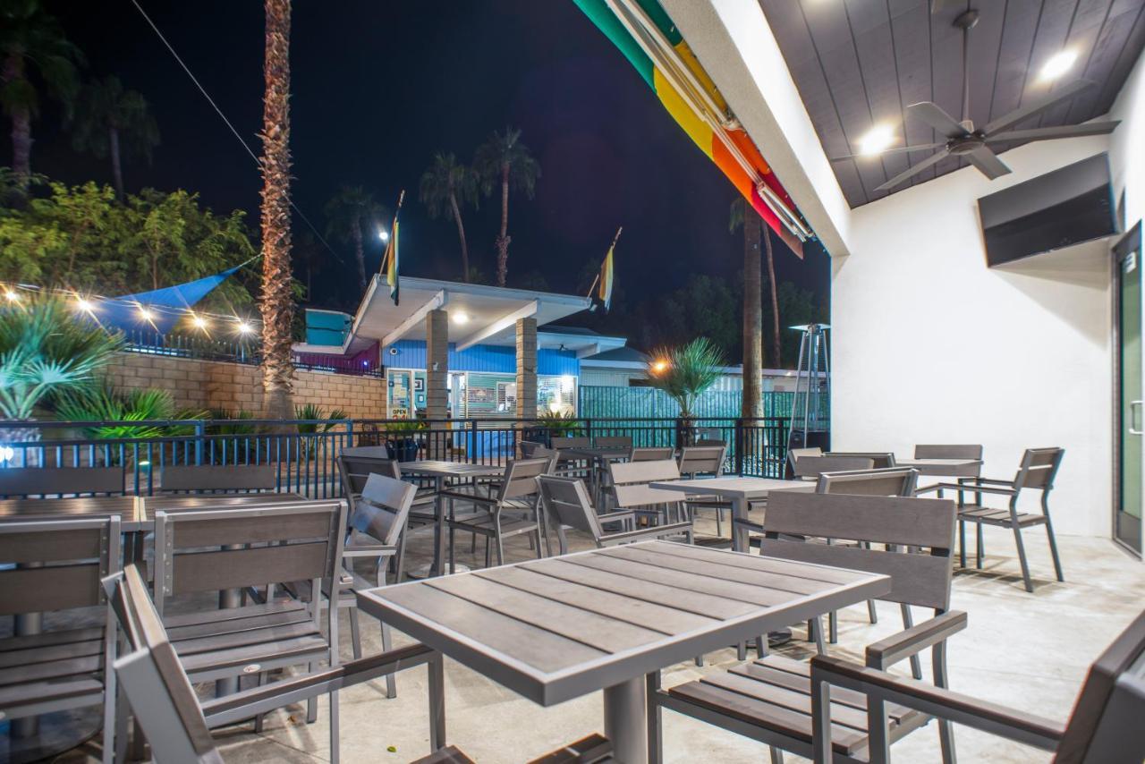 Ccbc Resort Hotel - A Gay Men'S Resort Cathedral City Bagian luar foto